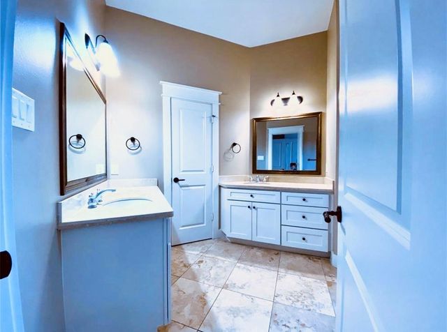 902 Lawrence Street, Houston, TX 77008