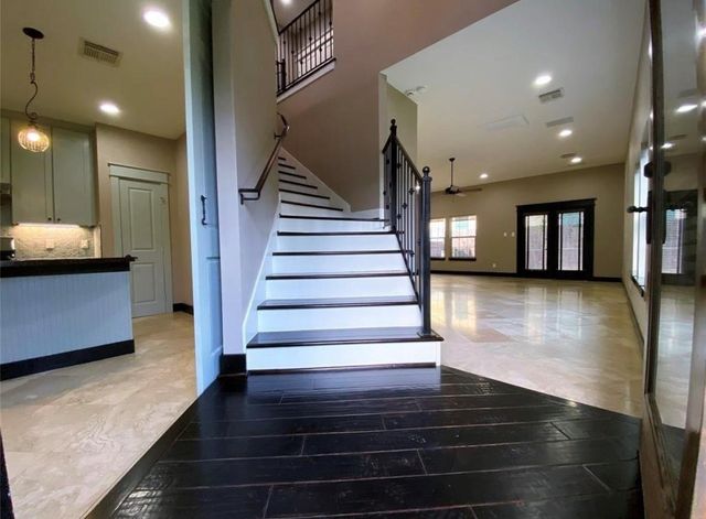 902 Lawrence Street, Houston, TX 77008