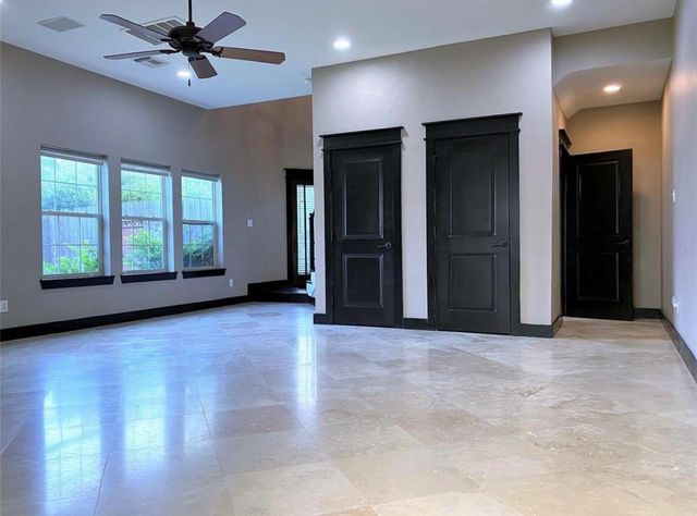 902 Lawrence Street, Houston, TX 77008