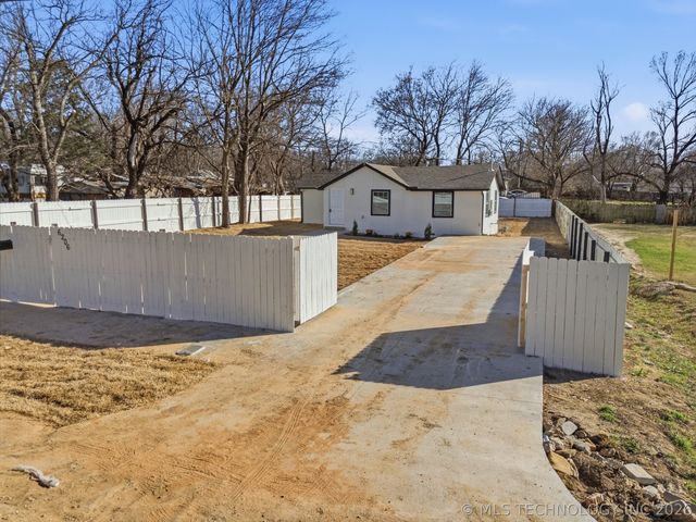 6206 W 62nd Street, Tulsa, OK 74131
