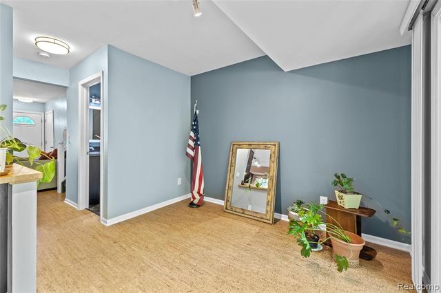 1570 Streamwood Court, Rochester Hills, MI 48309