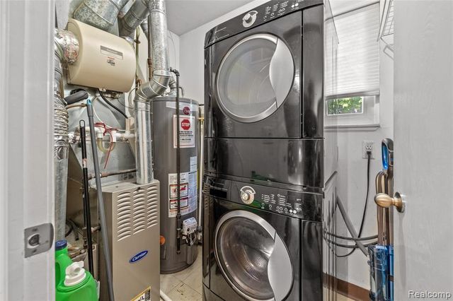 1570 Streamwood Court, Rochester Hills, MI 48309