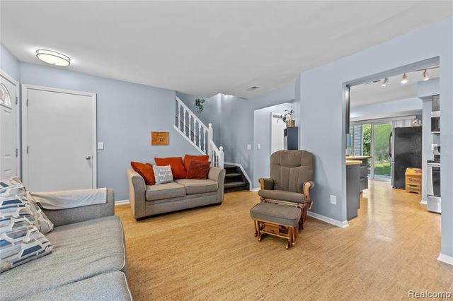 1570 Streamwood Court, Rochester Hills, MI 48309