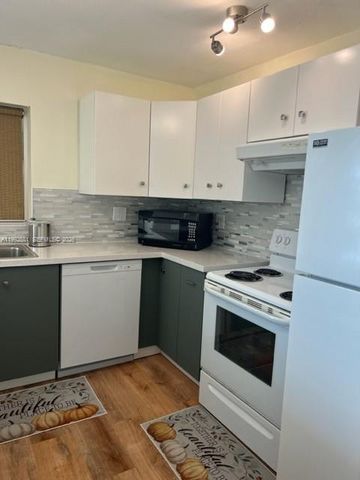 7900 Tatum Waterway Dr 503, Miami Beach, FL 33141