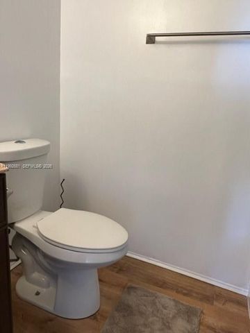 7900 Tatum Waterway Dr 503, Miami Beach, FL 33141