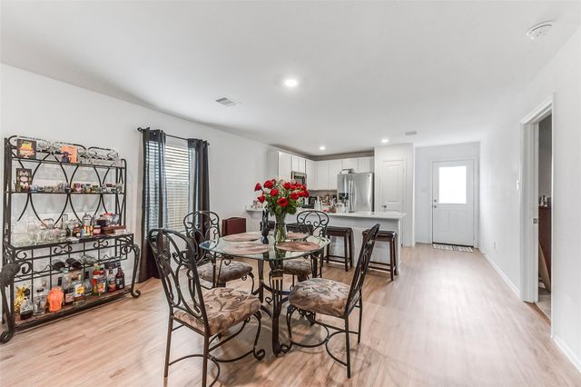 4146 Oakland View Street, Baytown, TX 77521