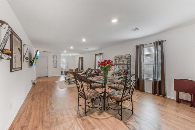 4146 Oakland View Street, Baytown, TX 77521