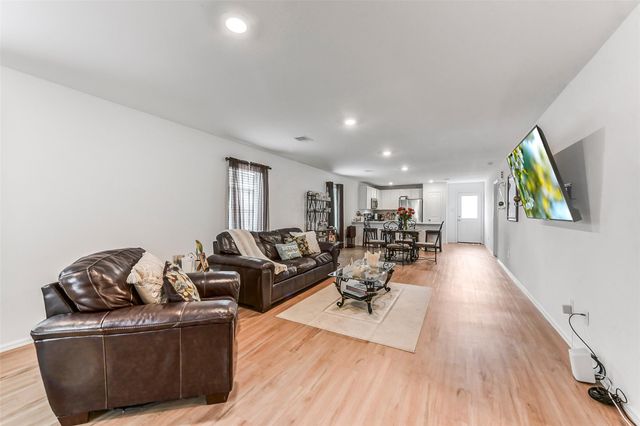 4146 Oakland View Street, Baytown, TX 77521