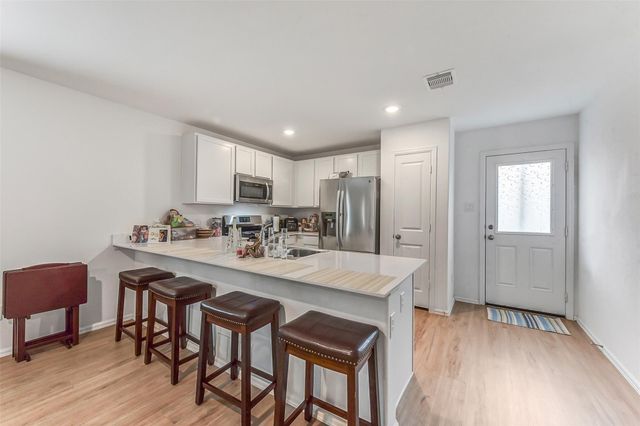 4146 Oakland View Street, Baytown, TX 77521