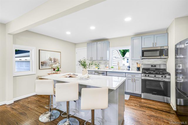 2 Storey Avenue, Central Islip, NY 11722