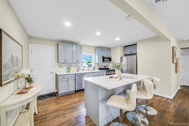 2 Storey Avenue, Central Islip, NY 11722