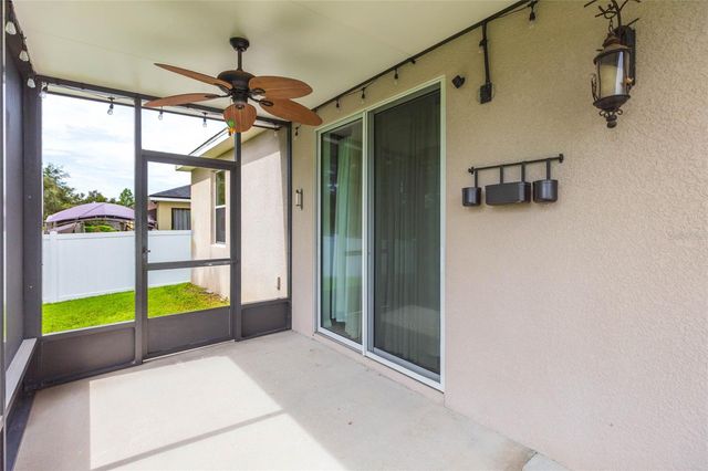 36108 LAGUNA HILLS CIRCLE, Zephyrhills, FL 33541