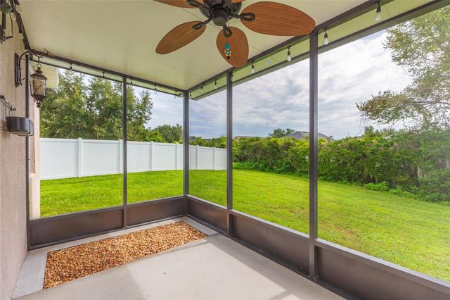 36108 LAGUNA HILLS CIRCLE, Zephyrhills, FL 33541