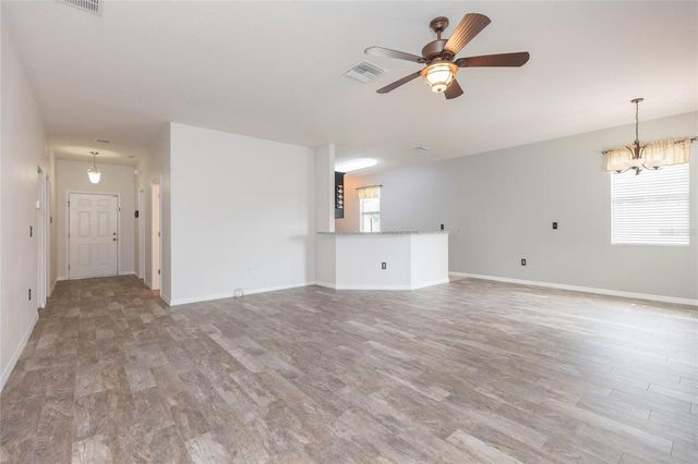 36108 LAGUNA HILLS CIRCLE, Zephyrhills, FL 33541