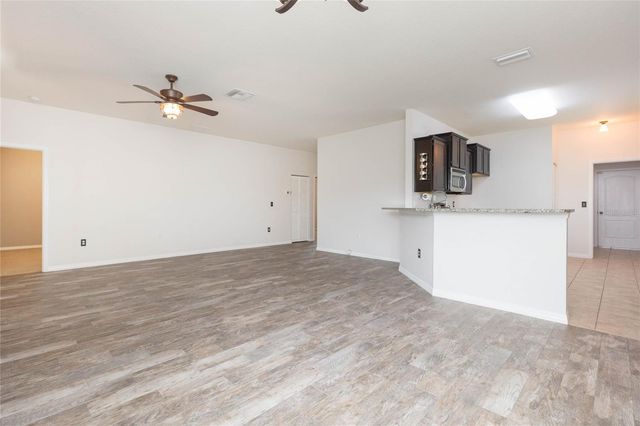 36108 LAGUNA HILLS CIRCLE, Zephyrhills, FL 33541