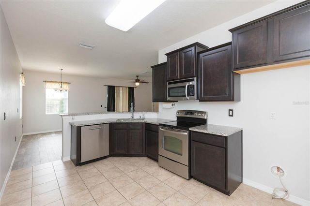 36108 LAGUNA HILLS CIRCLE, Zephyrhills, FL 33541