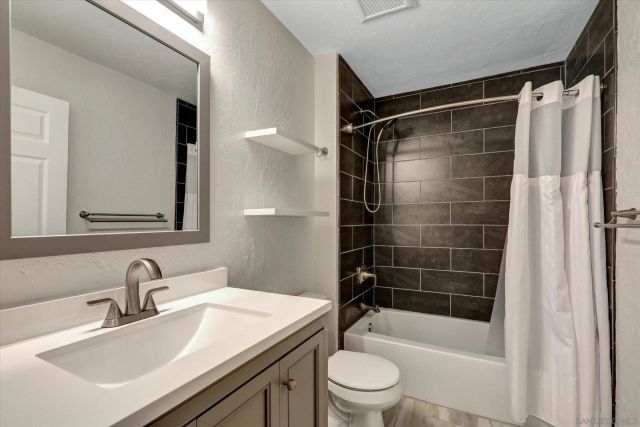 9719 Caminito Del Marfil, San Diego, CA 92124