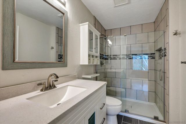 9719 Caminito Del Marfil, San Diego, CA 92124