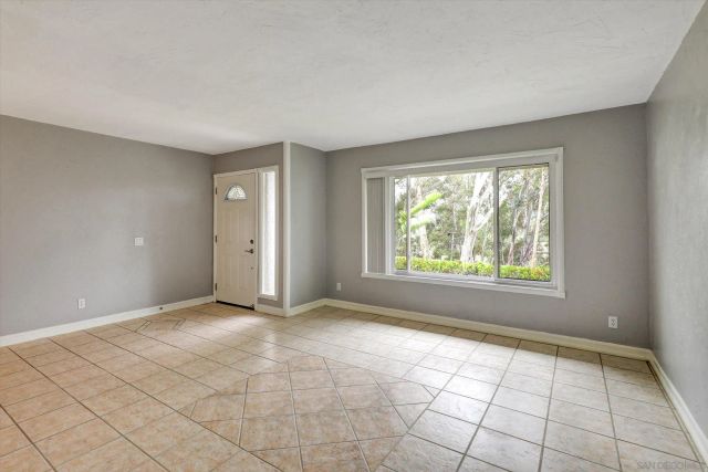 9719 Caminito Del Marfil, San Diego, CA 92124