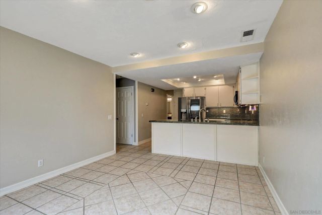 9719 Caminito Del Marfil, San Diego, CA 92124