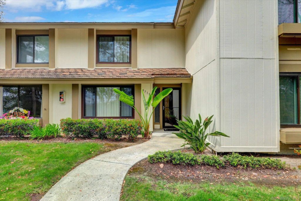 9719 Caminito Del Marfil, San Diego, CA 92124