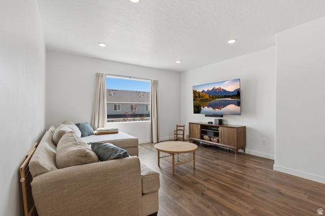 1097 E WATERWAY LN, Saratoga Springs, UT 84045