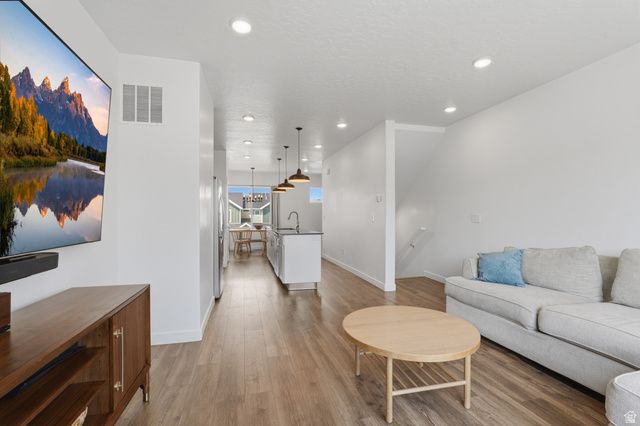 1097 E WATERWAY LN, Saratoga Springs, UT 84045