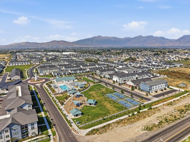 1097 E WATERWAY LN, Saratoga Springs, UT 84045