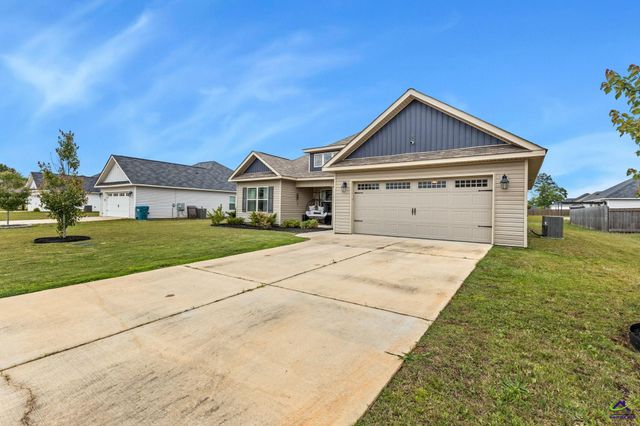 609 Daisy Drive, Perry, GA 31069