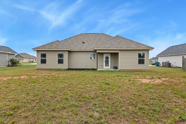 609 Daisy Drive, Perry, GA 31069