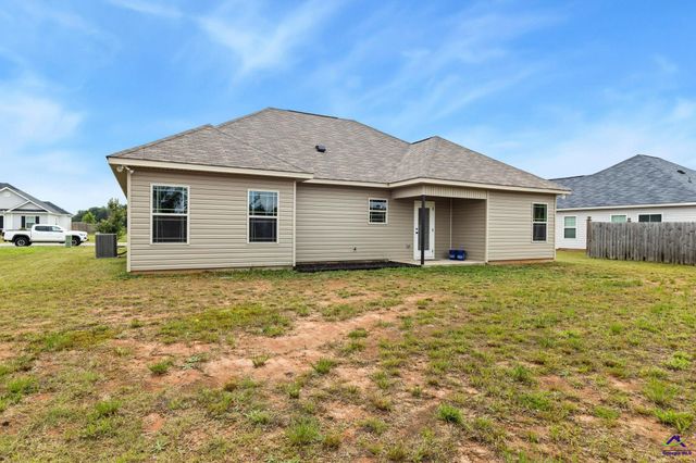 609 Daisy Drive, Perry, GA 31069