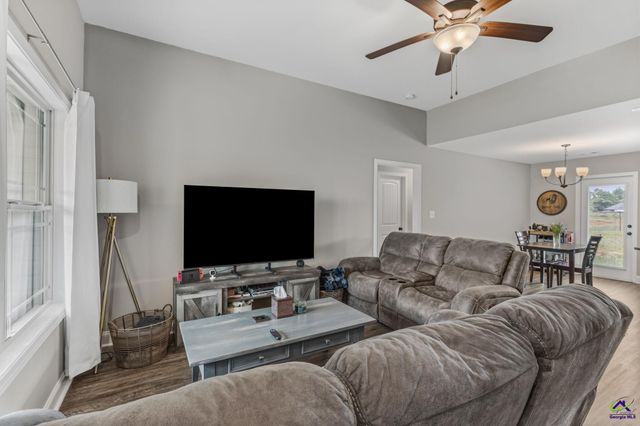 609 Daisy Drive, Perry, GA 31069