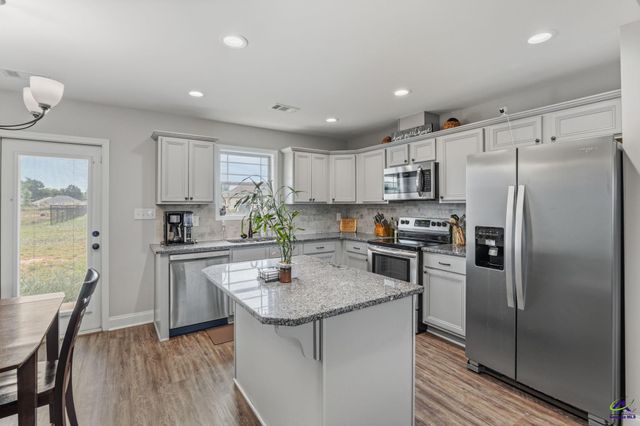 609 Daisy Drive, Perry, GA 31069