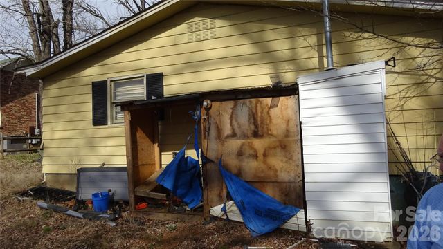 110 Crest Street, Belmont, NC 28012