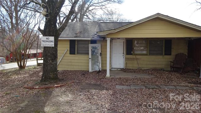 110 Crest Street, Belmont, NC 28012