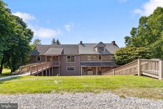 6403 PAHAGACO RD, Spring Grove, PA 17362