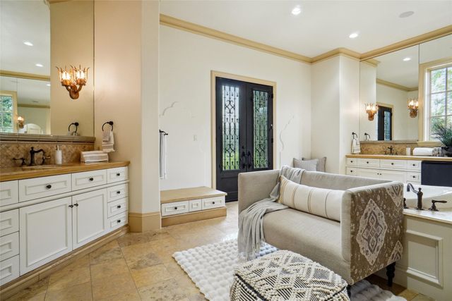 2201 La Rochelle, Flower Mound, TX 75022