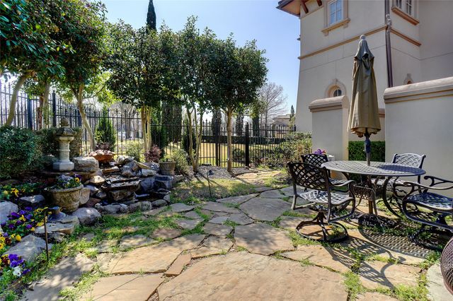 2201 La Rochelle, Flower Mound, TX 75022