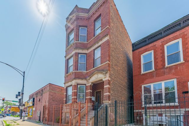 3605 W Cermak Road, Chicago, IL 60623
