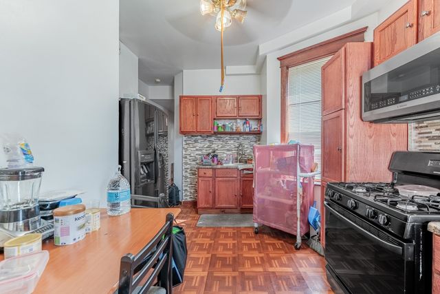 3605 W Cermak Road, Chicago, IL 60623