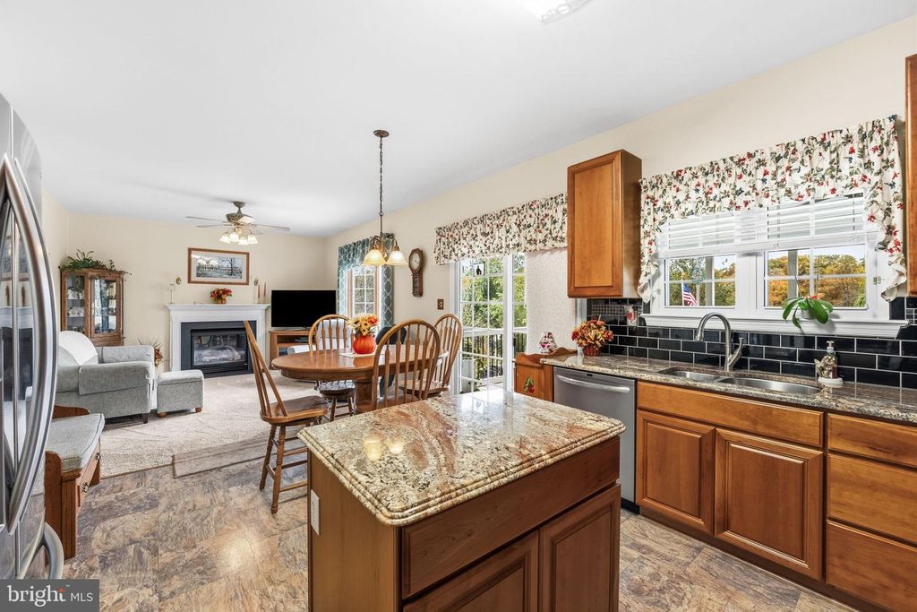 Image 12 of property listing at 124 LAKESIDE DR, Middletown, DE 19709