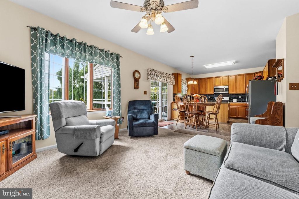 Image 14 of property listing at 124 LAKESIDE DR, Middletown, DE 19709