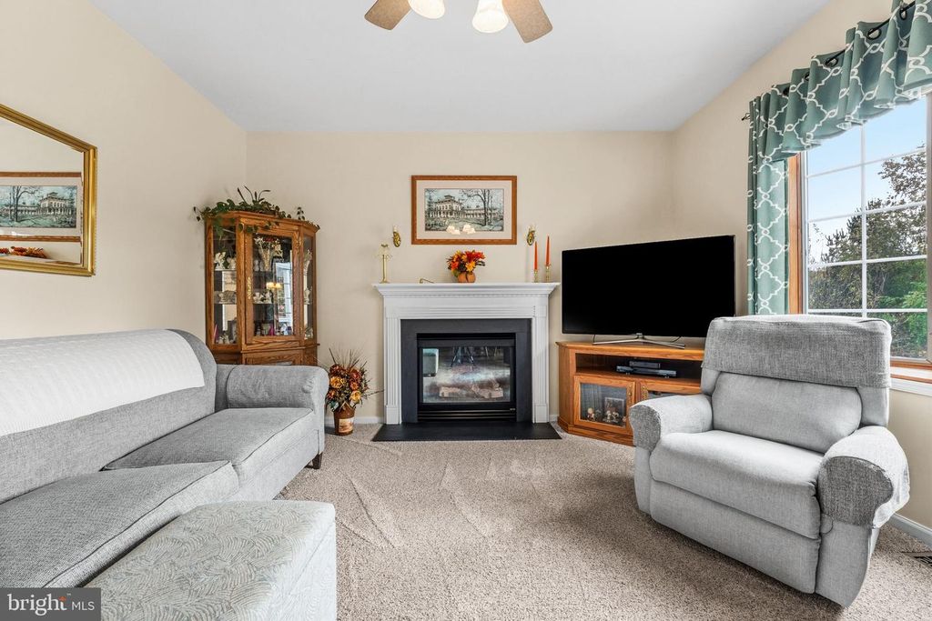 Image 16 of property listing at 124 LAKESIDE DR, Middletown, DE 19709