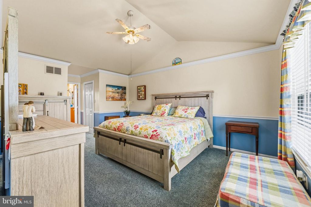 Image 19 of property listing at 124 LAKESIDE DR, Middletown, DE 19709