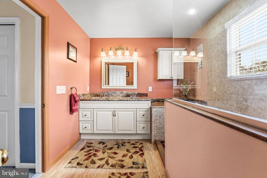 Image 21 of property listing at 124 LAKESIDE DR, Middletown, DE 19709