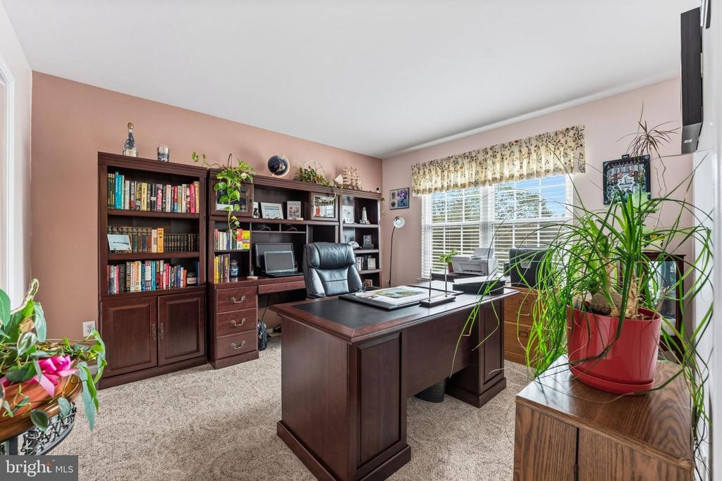 Image 27 of property listing at 124 LAKESIDE DR, Middletown, DE 19709