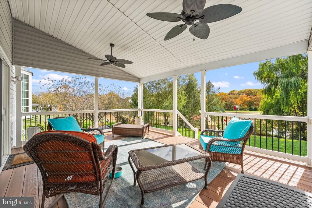 Image 32 of property listing at 124 LAKESIDE DR, Middletown, DE 19709