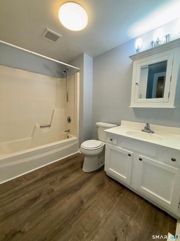 20 Garvin Street 2C, New London, CT 06320