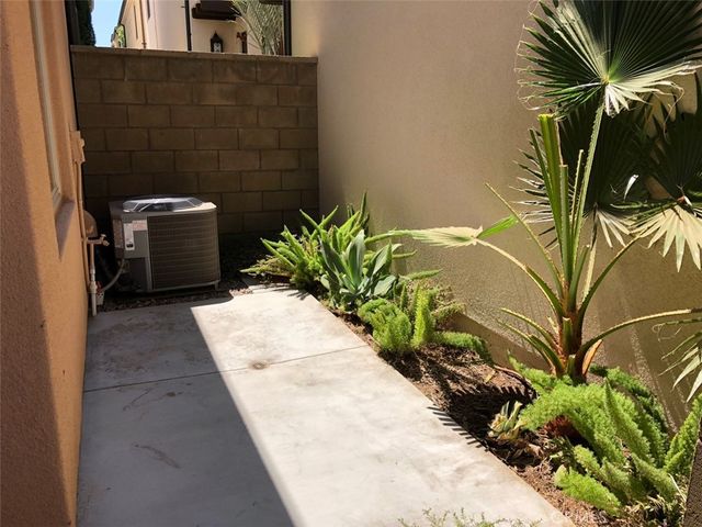 94 Strawberry Grove, Irvine, CA 92620