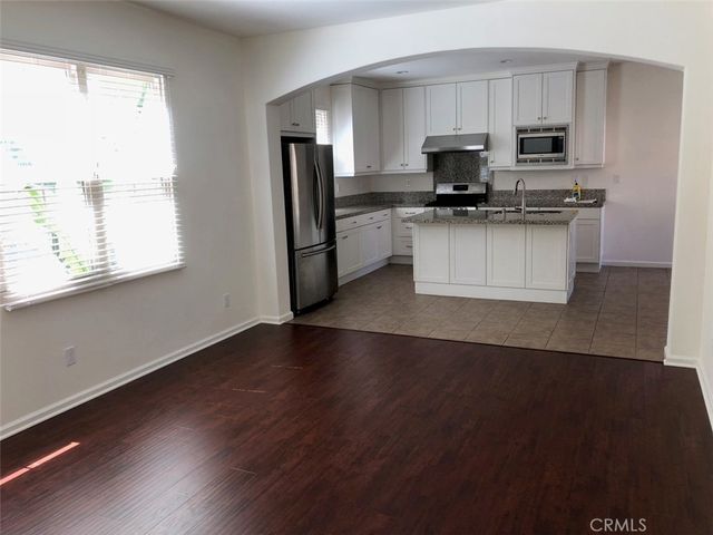 94 Strawberry Grove, Irvine, CA 92620